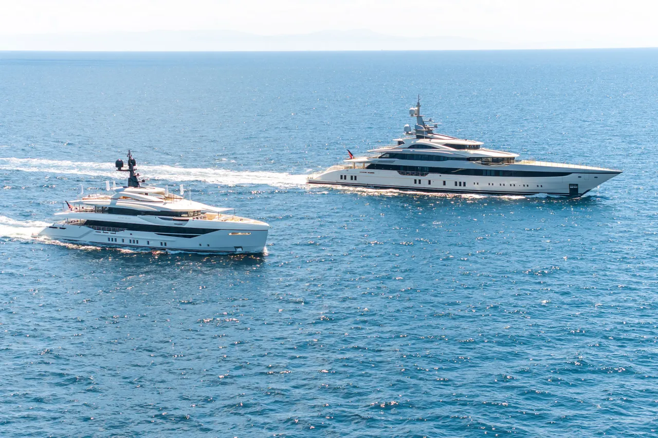 AL REEM AND CAMILA UNITE AT SEA