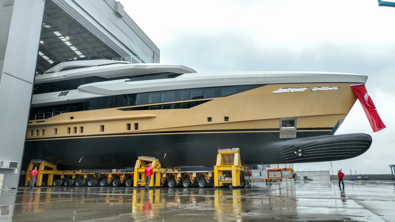 TAMASHA A BOLD STATEMENT AT 52 METERS